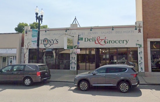 Anthony Rizzo Visits Edison Park’s Tony’s Italian Deli in Show of Support After Armed Robbery