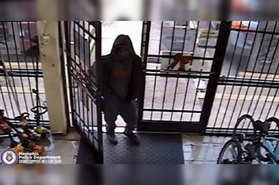 Armed Robbery at Memphis EZ Pawn Sparks Manhunt, Suspect Fired Shots in Mid-Morning Heist