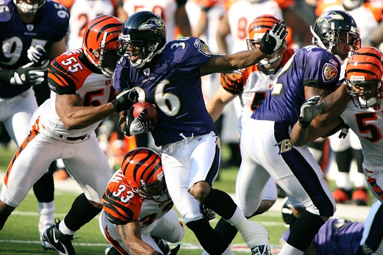 Baltimore Ravens Shut Out Cincinnati Bengals 24-0, Knocking Them from Playoff Contention at Chilly Paycor Stadium