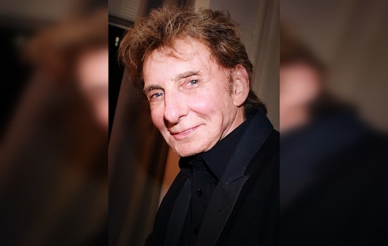 Barry Manilow Diagnosed with Lung Cancer, Postpones Shows for Surgery and Recovery