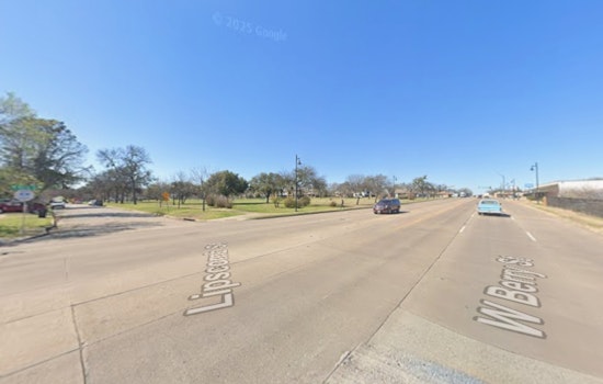 Berry Street Hit-And-Run Leaves Fort Worth Man Dead as Driver Disappears