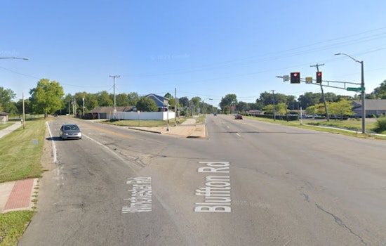 Bicyclist in Critical Condition After Collision with Truck in Fort Wayne, Police Investigating