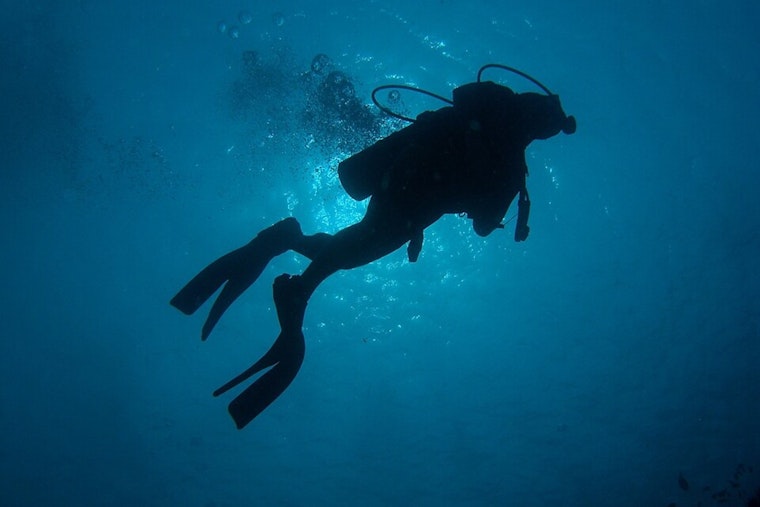 Big Island Divers Haul Thousands Of Feet Of Ghost Fishing Line
