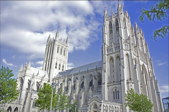 Bipartisan Governors Unite at Washington Cathedral to Combat Political Violence and Restore Trust in US Democracy