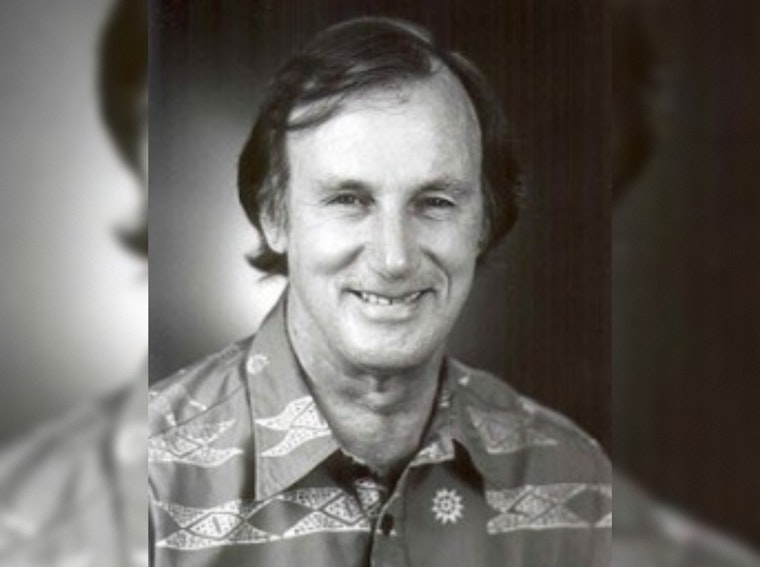 Kāneʻohe Bay Storyteller Tom Coffman, Who Rewrote Hawaiʻi Politics, Dies At 83