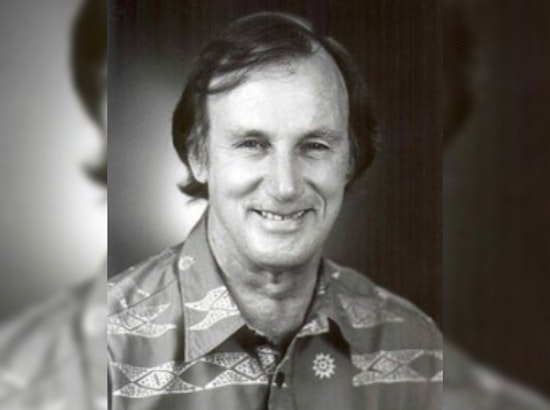 Kāneʻohe Bay Storyteller Tom Coffman, Who Rewrote Hawaiʻi Politics, Dies At 83