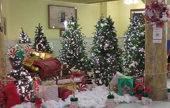 Boone County Courthouse Hosts Christmas Wreath Contest to Benefit Local Charities
