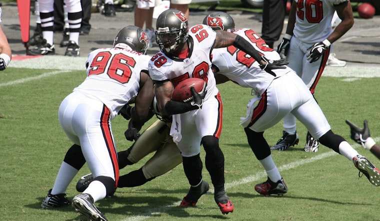 Buccaneers Triumph Over Cardinals 20-17, Snap Losing Streak to Stay Atop NFC South