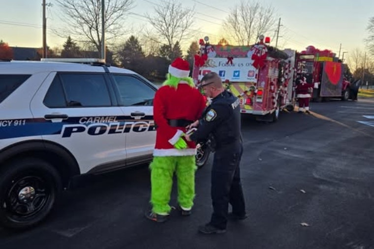 Carmel Police Thwart 'Grinch' in Christmas Tree Caper, Santa Tours Rescheduled