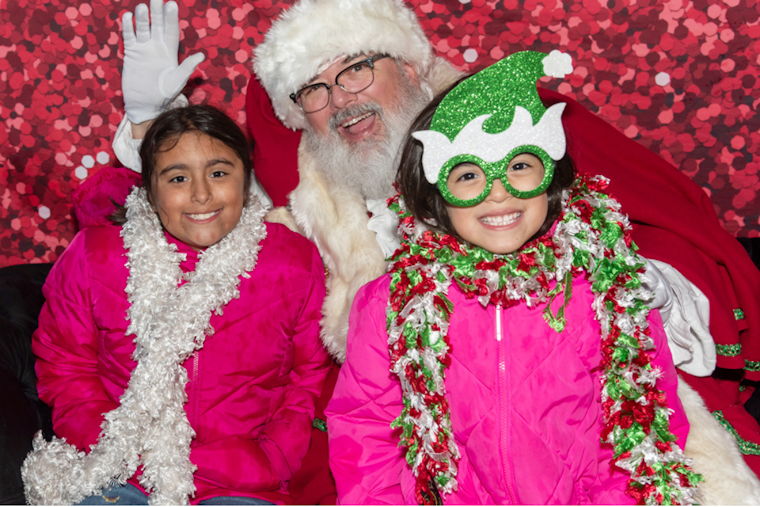 Carrollton Welcomes Holiday Season with Santa on the Square Festivities and Spectacular Drone Light Show