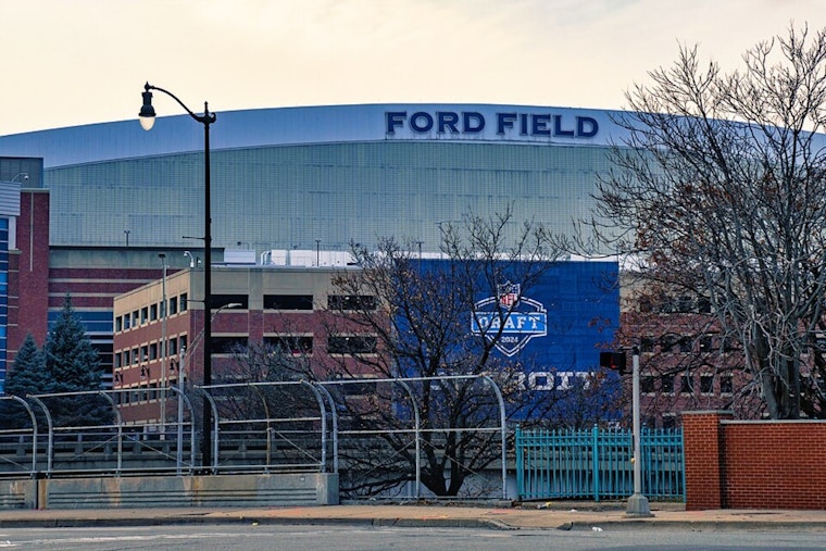 Central Michigan Collides with Northwestern in 2025 GameAbove Sports Bowl at Detroit's Ford Field