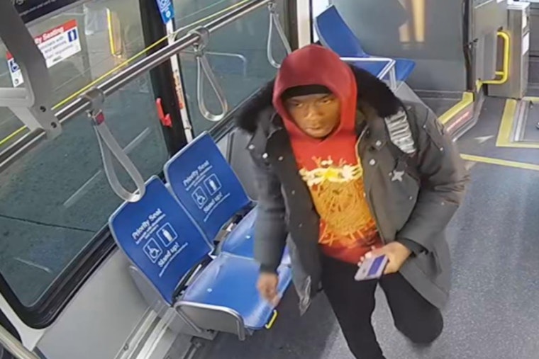 Chicago Police Issue Community Alert After Armed Robbery in South Shore Neighborhood