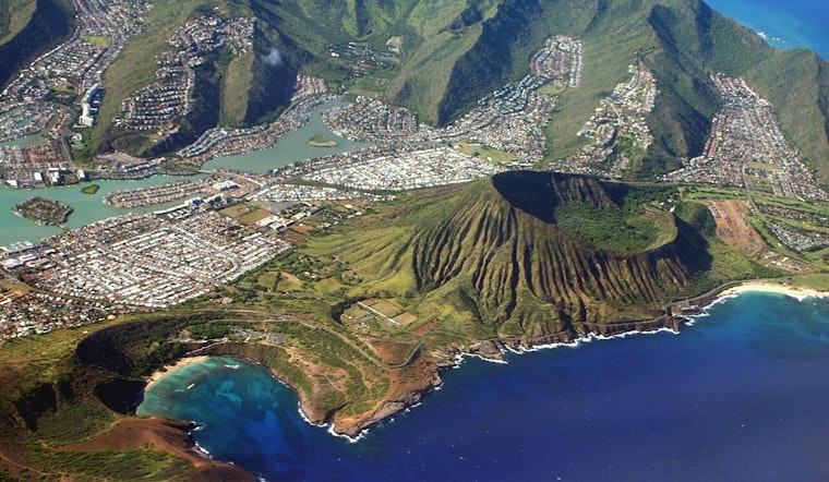 Christmas Cliffhanger On Koko Head As Air 1 Snags Stranded Hiker