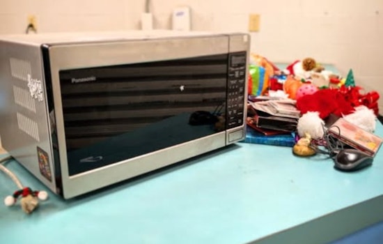 Cleveland's Abandoned Microwave Becomes Beacon of Charity and Community Spirit