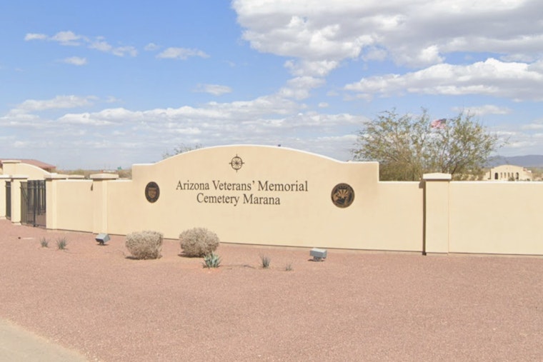 Community Rallies to Honor Vietnam Veteran at Marana Cemetery in Arizona with Dignified Military Burial