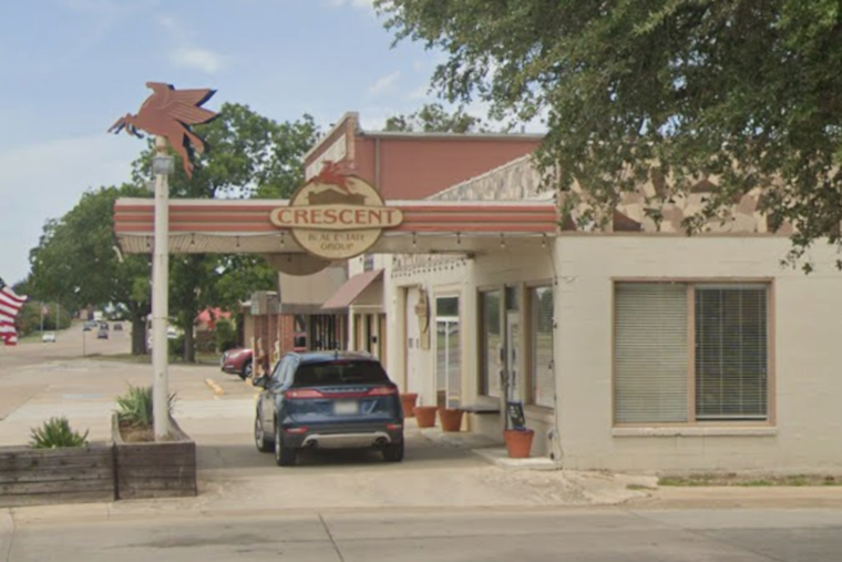 Crescent Real Estate Acquires 2100 McKinney Tower in Dallas, Expanding Uptown Portfolio