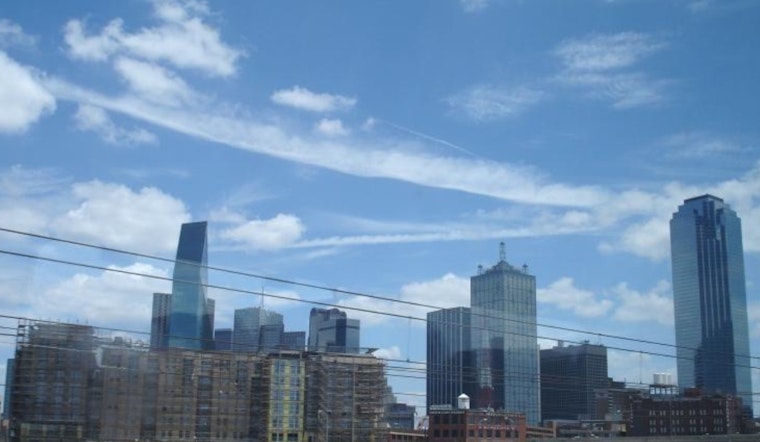 Dallas Experiences Warm Christmas with Sudden Cold Snap Ahead, Says National Weather Service