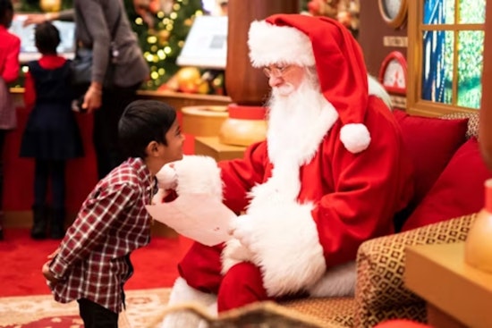 Dallas Park and Recreation Department Hosts Festive 'Pictures with Santa' Event for Families and Community