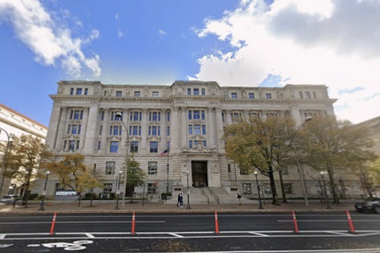 DC Council Adopts New Regulations for 'Streateries' and Sets Limits on Youth Curfew