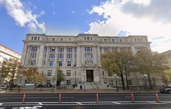 DC Council Adopts New Regulations for 'Streateries' and Sets Limits on Youth Curfew