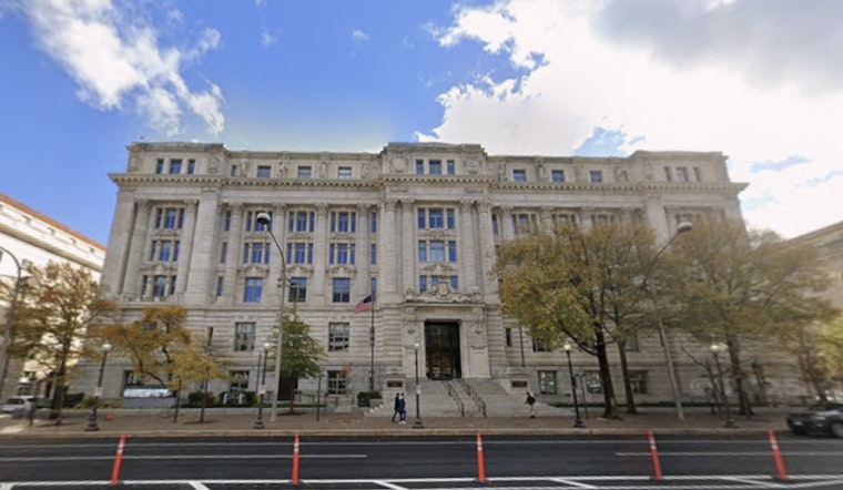 DC Council Adopts New Regulations for 'Streateries' and Sets Limits on Youth Curfew