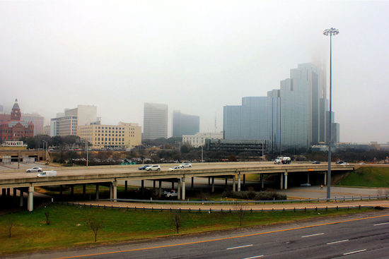Dense Fog Advisory Issued for Dallas-Fort Worth Area, Visibility Severely Reduced