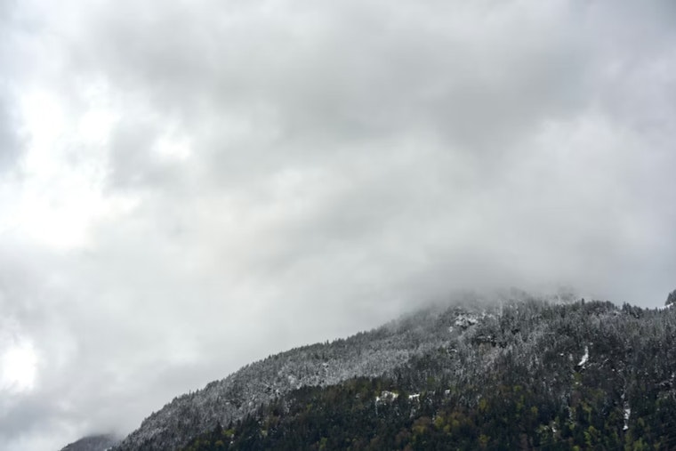 Denver Braces for Weekend Mix of Rain and Snow with Chilly Forecasts Ahead