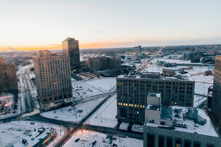 Detroit Braces for Chilly Week with Snow Showers and Falling Temperatures, Says National Weather Service
