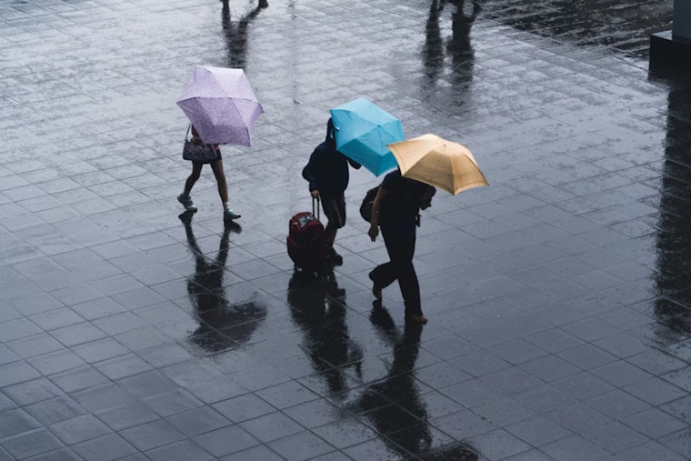 Detroit Prepares for Wintry Mix as Rain, Snow, and Strong Winds Move in Ahead of New Year’s Day