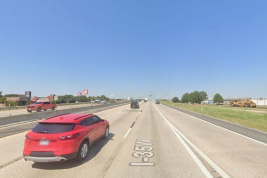 Digital Speed Signs Hit I‑35W In Fort Worth After Deadly Pileup