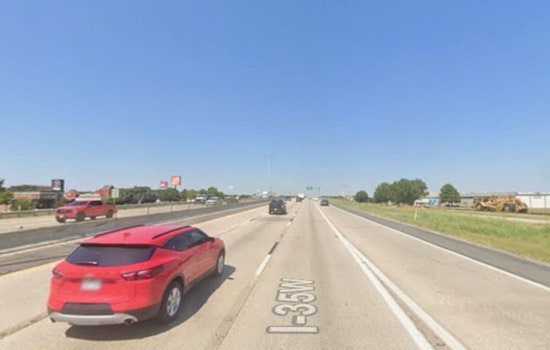 Digital Speed Signs Hit I‑35W In Fort Worth After Deadly Pileup