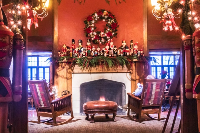 Discover Holiday Magic at Ohio State Park Lodges, Invites ODNR for Festive Family Fun