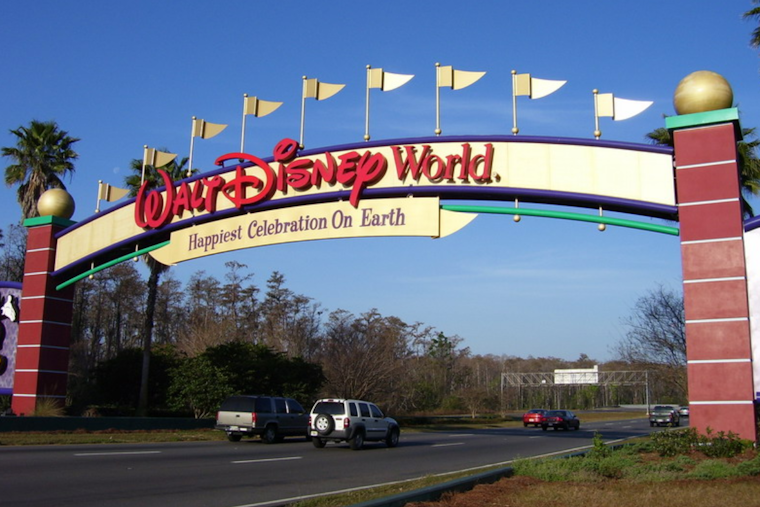 Disney World Valet Worker Arrested for Allegedly Stealing Guest's Checks at Animal Kingdom Lodge