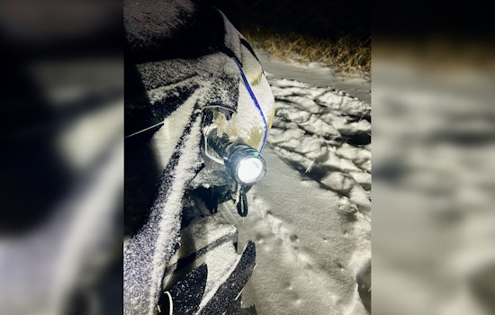 Door County Driver Substitutes Headlight with Flashlight, Deputies Emphasize Vehicle Safety Standards