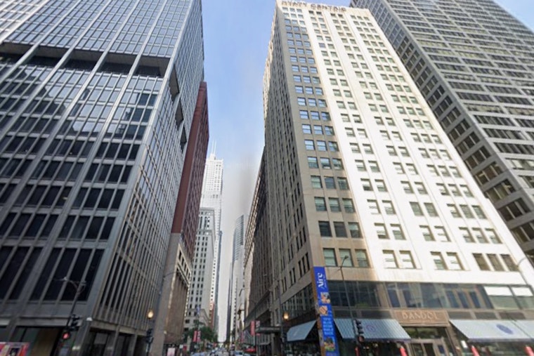 Downtown Deal Hustle: Chicago Loop Towers Eye Apartment Makeovers Without City Cash