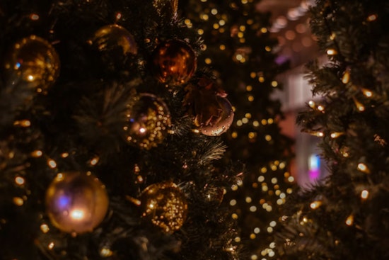 Downtown Honolulu Christmas Gives Gifts, Food To Families