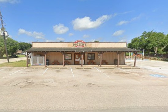 Dozier's BBQ Fires Up Downtown As Old-School Smoke Hits Main Street