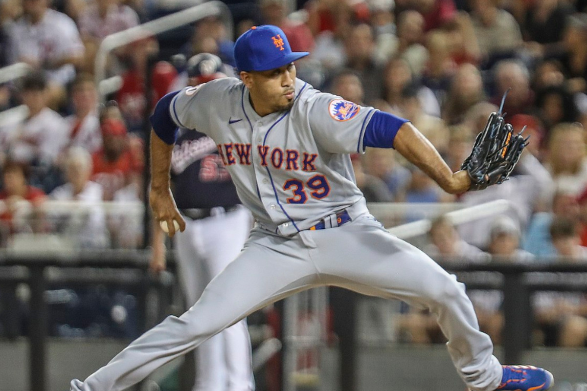 Edwin Díaz Signs a Whopping $69 Million Deal with World Series Champs