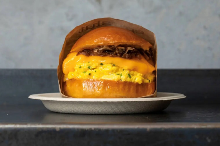 Eggslut Cracks Into Off‑Strip Scene With New Rio Las Vegas Digs