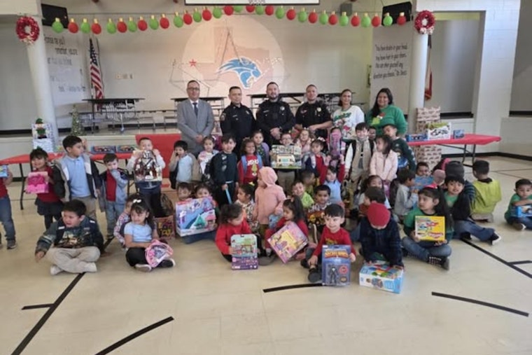 El Paso County Sheriff's Office Spreads Holiday Cheer at Anthony Head Start