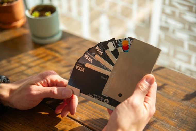El Paso Plastic Pain: City Ranks 7th Worst For Credit Card Debt Strain