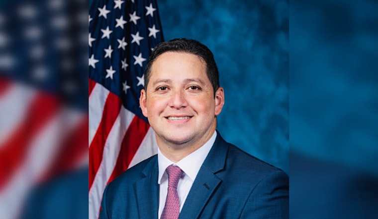 El Paso’s Gonzales Takes Aim At Dark Web Dealers In Bipartisan Drug Crackdown