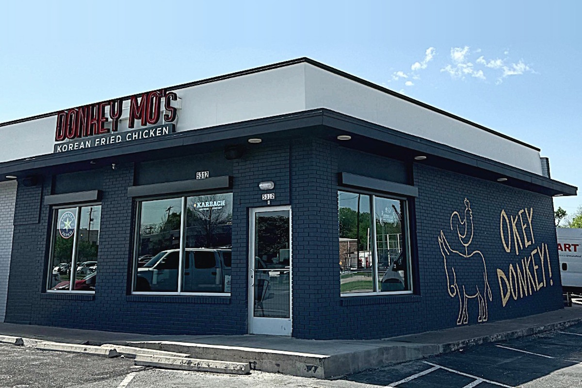 Fan Favorite Donkey Mo's Brings Double-Fried Heat To Parmer Lane