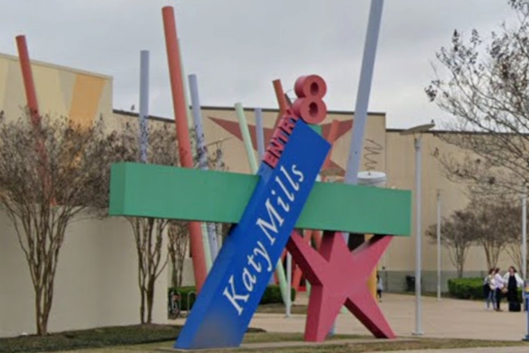 Fire at Katy Mills Mall Forces Evacuation and Partial Closure Amid Holiday Rush