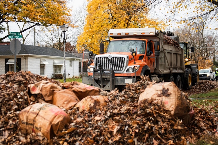 Fort Wayne Resumes Leaf Collection in Central Neighborhoods as Second Round Begins in Southern Areas