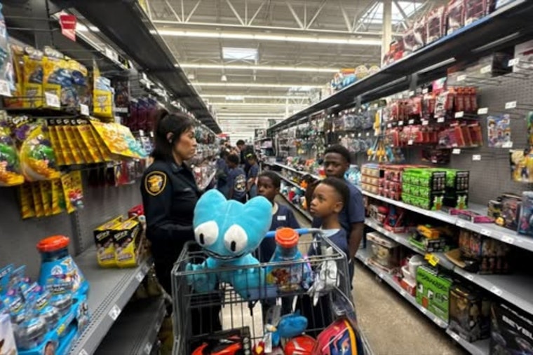 Fort Worth Police Foster Community Bonds with 'Shop with a Cop' Holiday Event