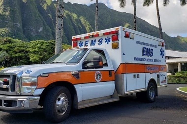 Four Hospitalized, Including Two Children, After Severe Multi-Vehicle Crash on H-1 Freeway in Kapolei, Oahu