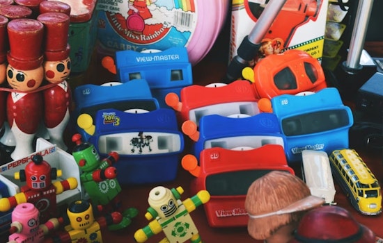 From Cellblocks To Santa: East Oakland Nonprofit Hauls 500 Toys Home