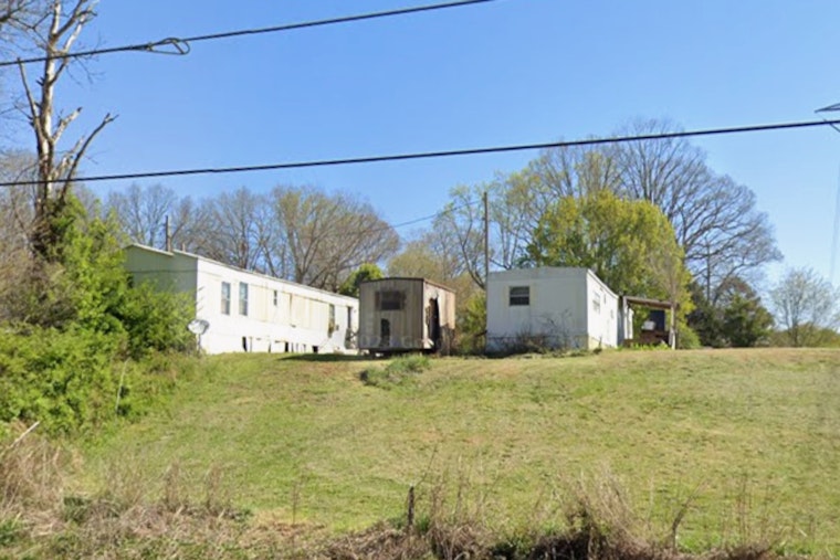 Gaston County Man Dies in Mobile Home Fire, Firefighters Injured During Rescue Efforts
