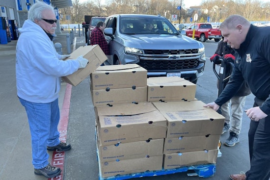 Gerding Enterprises Spreads Holiday Cheer with Turkey Donations to Jefferson County First Responders